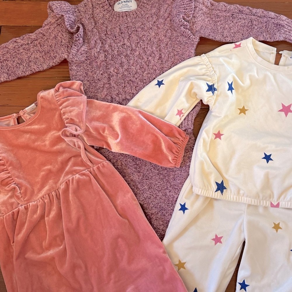 Old Navy Baby Girls Bundle (18-24m)